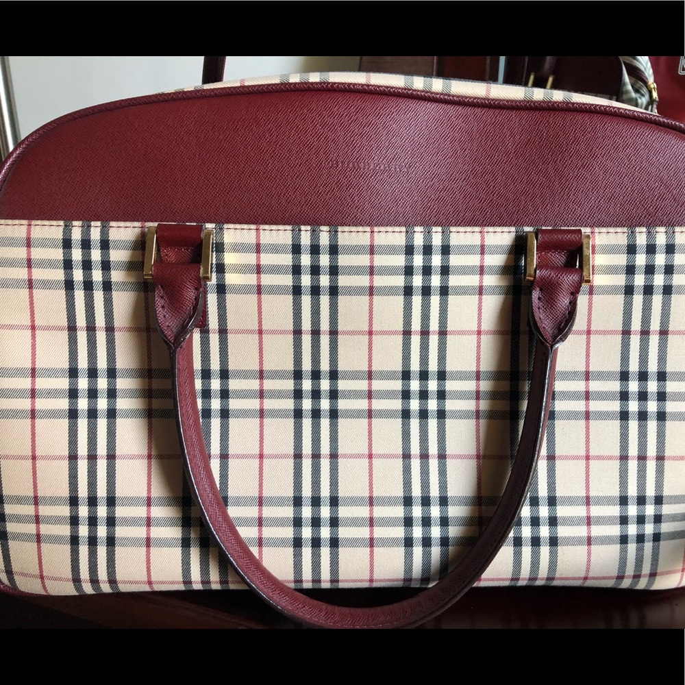 Burberry travel bag - Picture 1 of 9